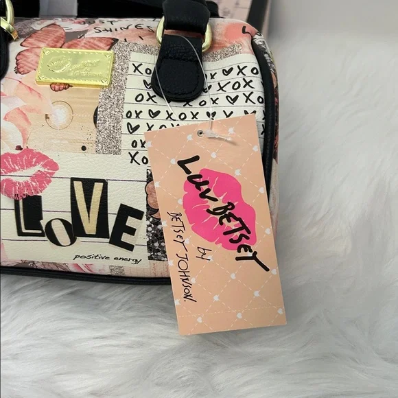 Betsey Johnson Small Handbag - NWT - Picture 11 of 12